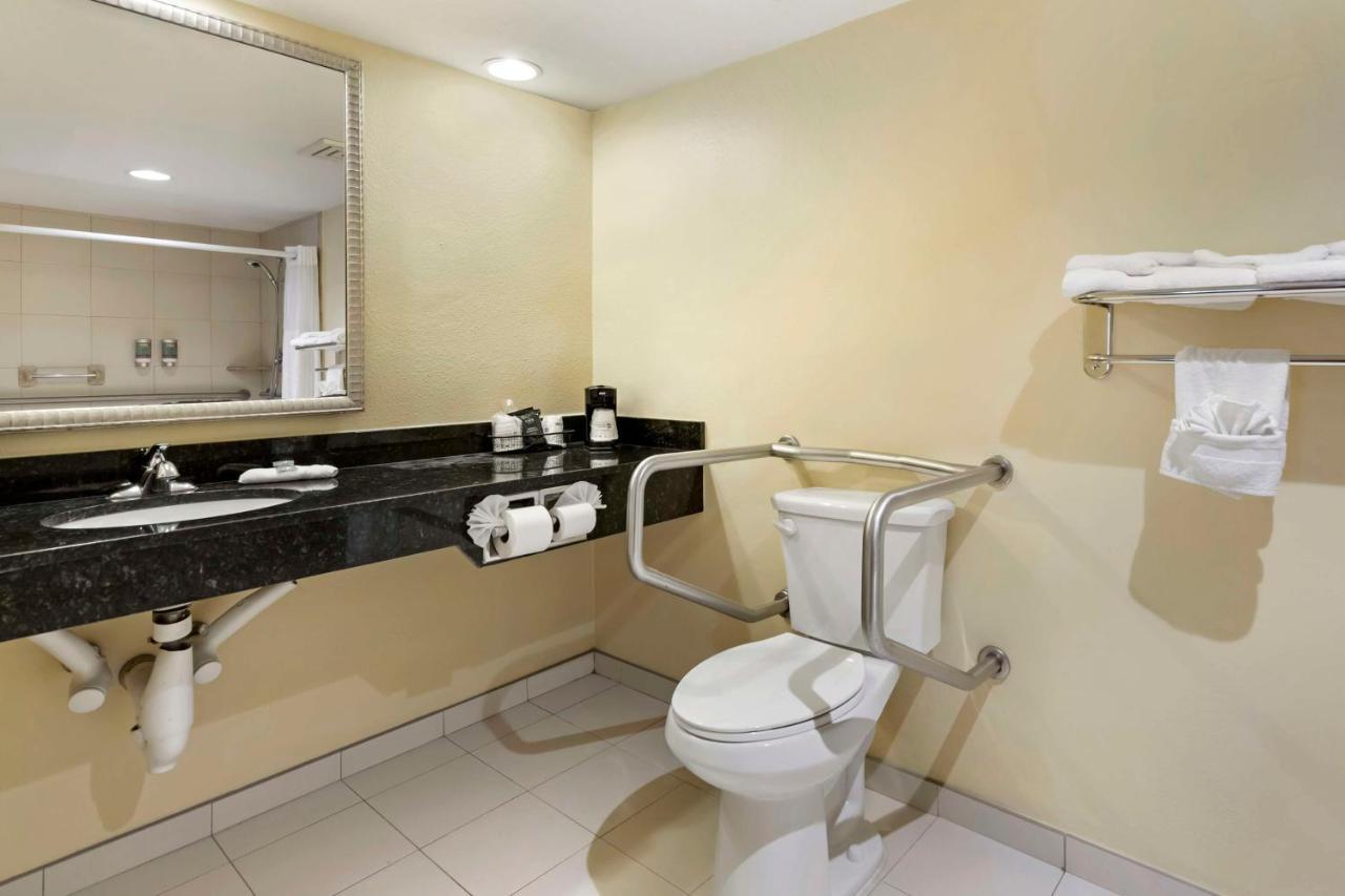 Best Western Mcallen Medical Center Eksteriør bilde